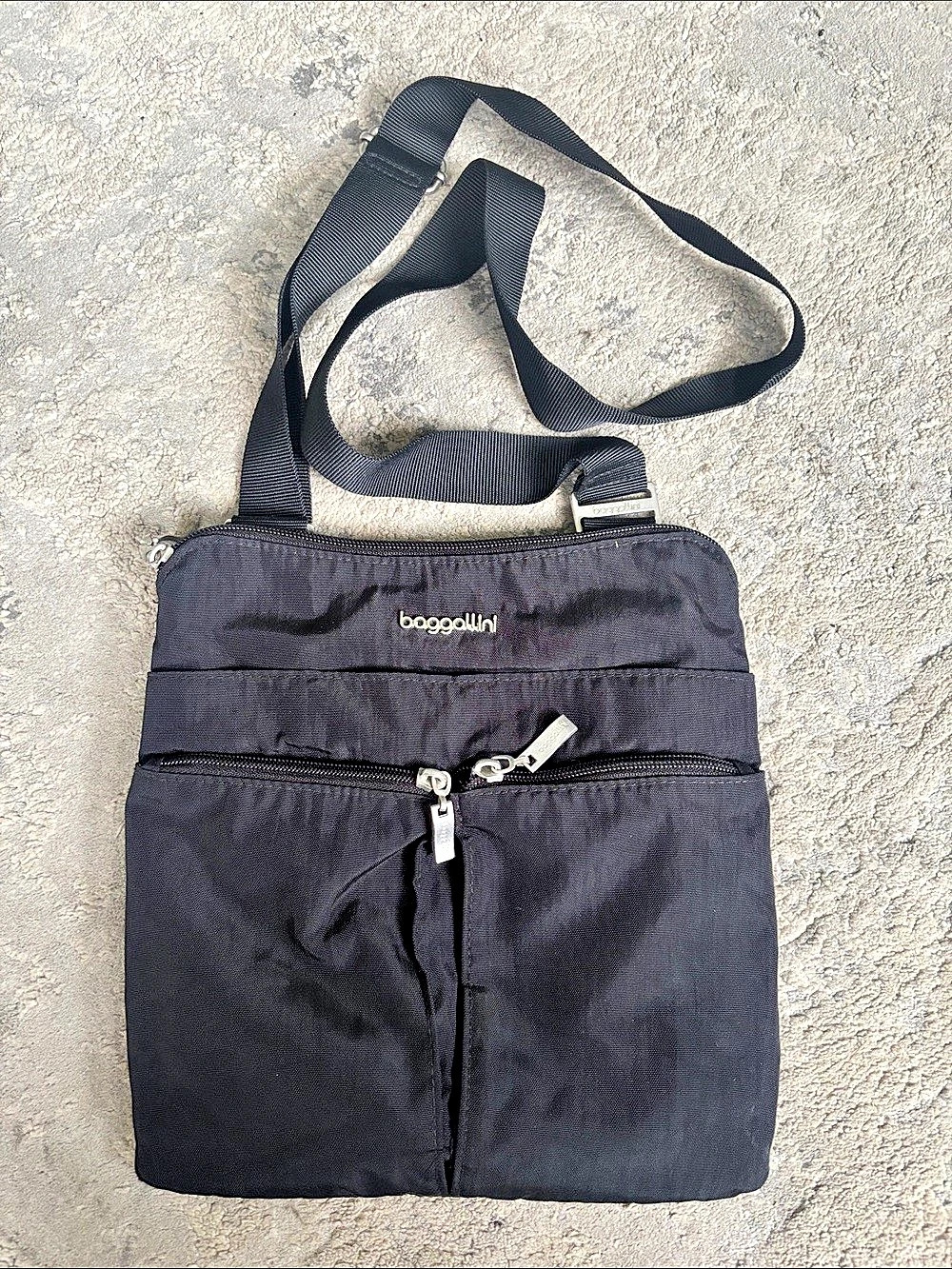 baggallini Modern Double Zip Crossbody Black